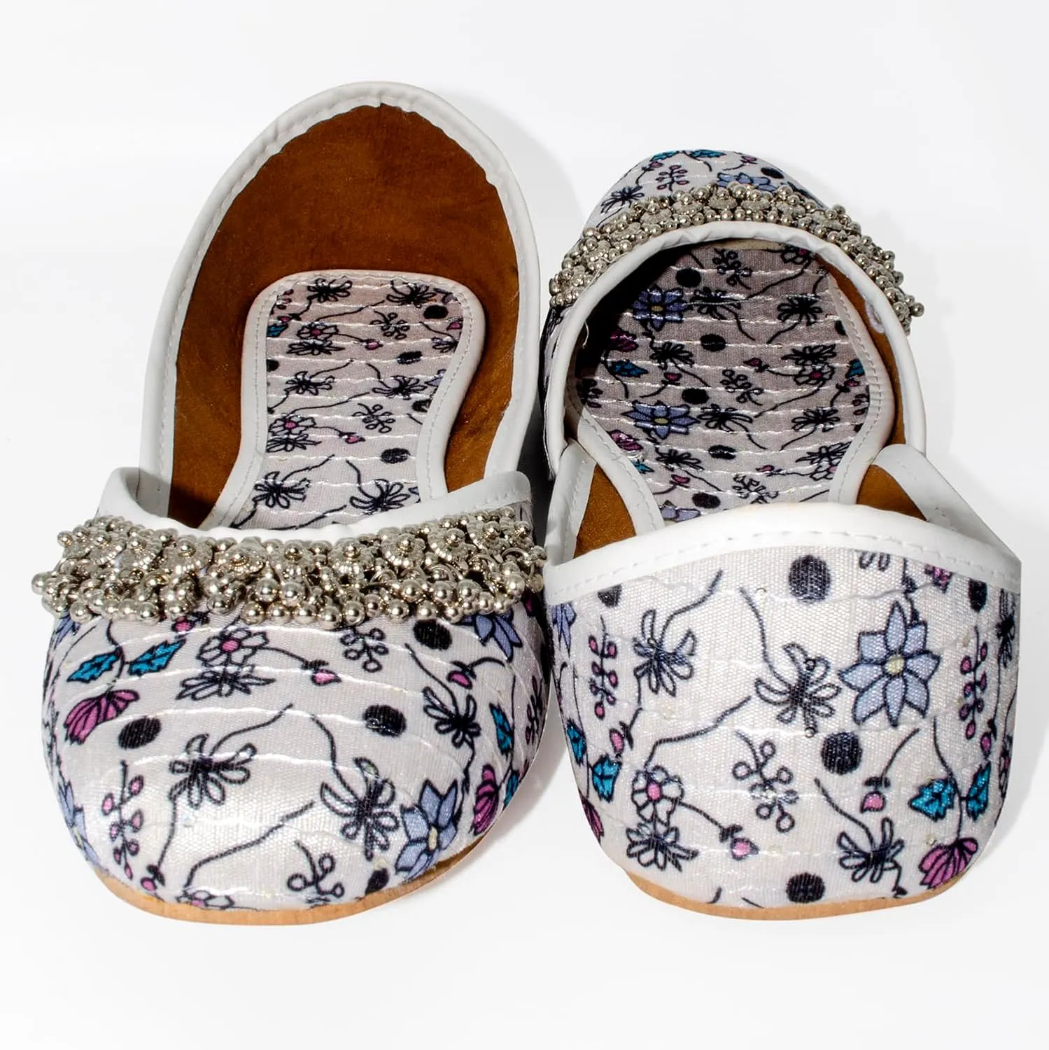 Chandrakala Payal Mojaris for Women, Flats Punjabi Jutti Embellished Khussa (WF154-P)