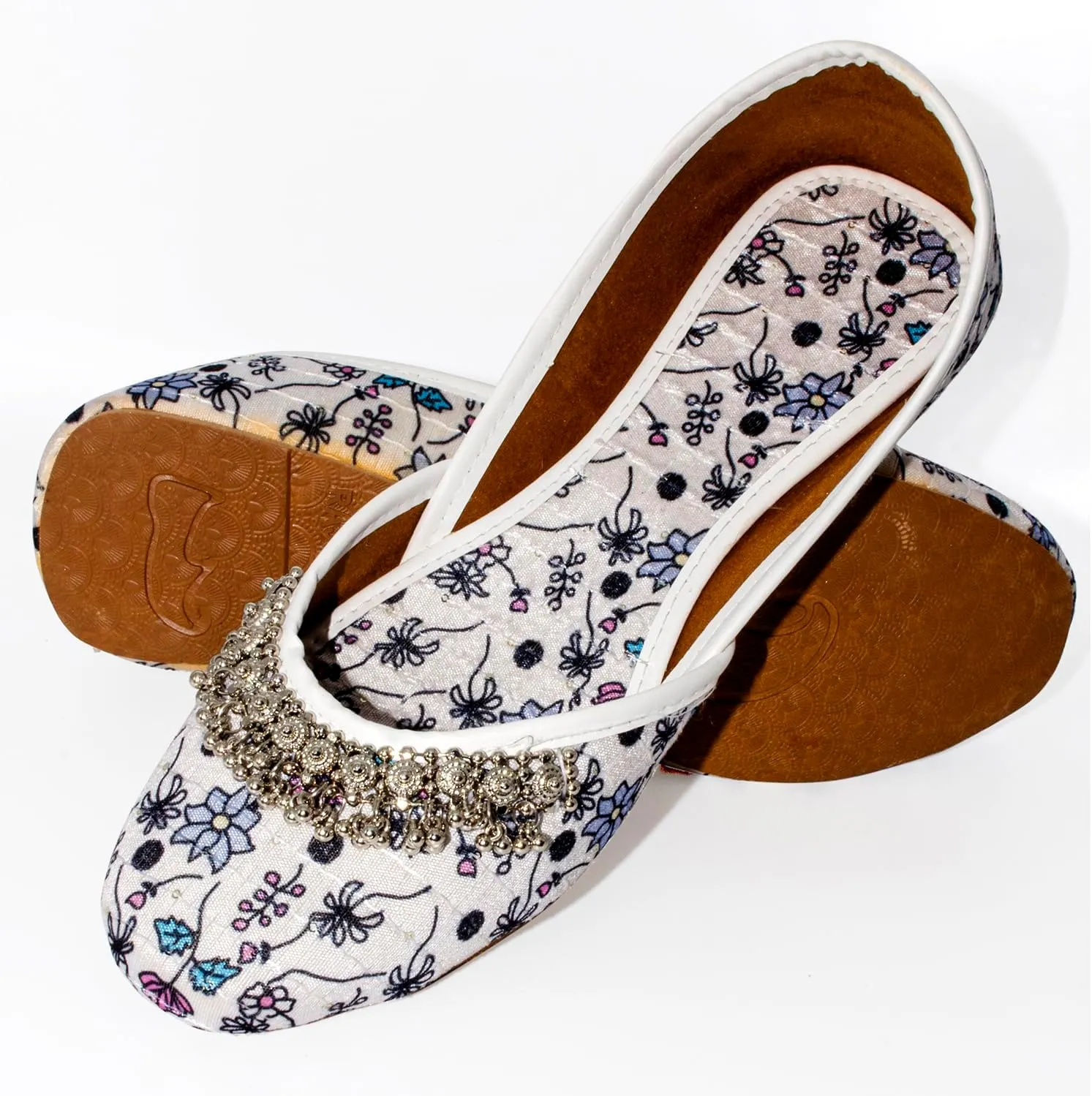 Chandrakala Payal Mojaris for Women, Flats Punjabi Jutti Embellished Khussa (WF154-P)