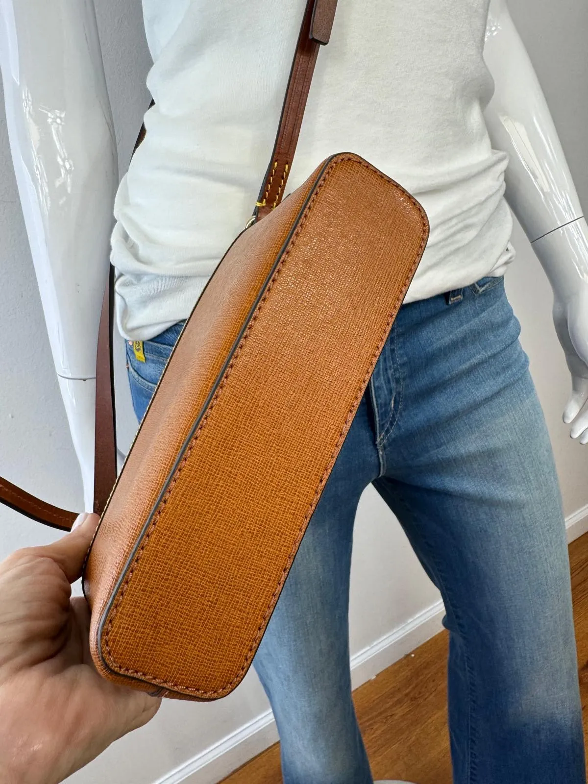 DOONEY & BOURKE SAFFIANO LEATHER CAMDEN DOMED CROSSBODY