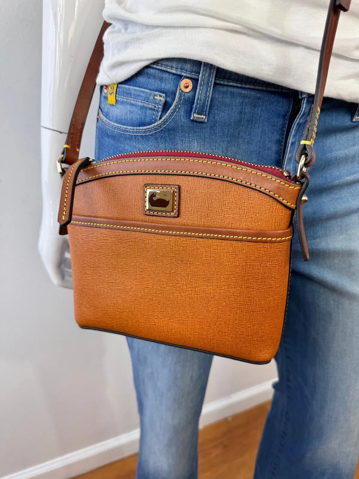 DOONEY & BOURKE SAFFIANO LEATHER CAMDEN DOMED CROSSBODY