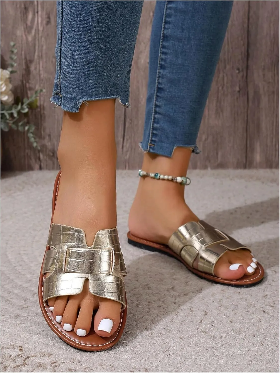 Floerns Women's Studded Cut Out Flat Sandal Open Toe Leather Slip on Beach Shoes