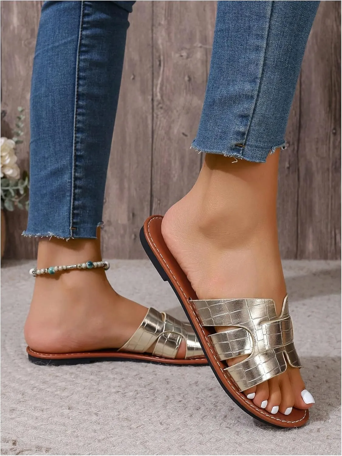 Floerns Women's Studded Cut Out Flat Sandal Open Toe Leather Slip on Beach Shoes