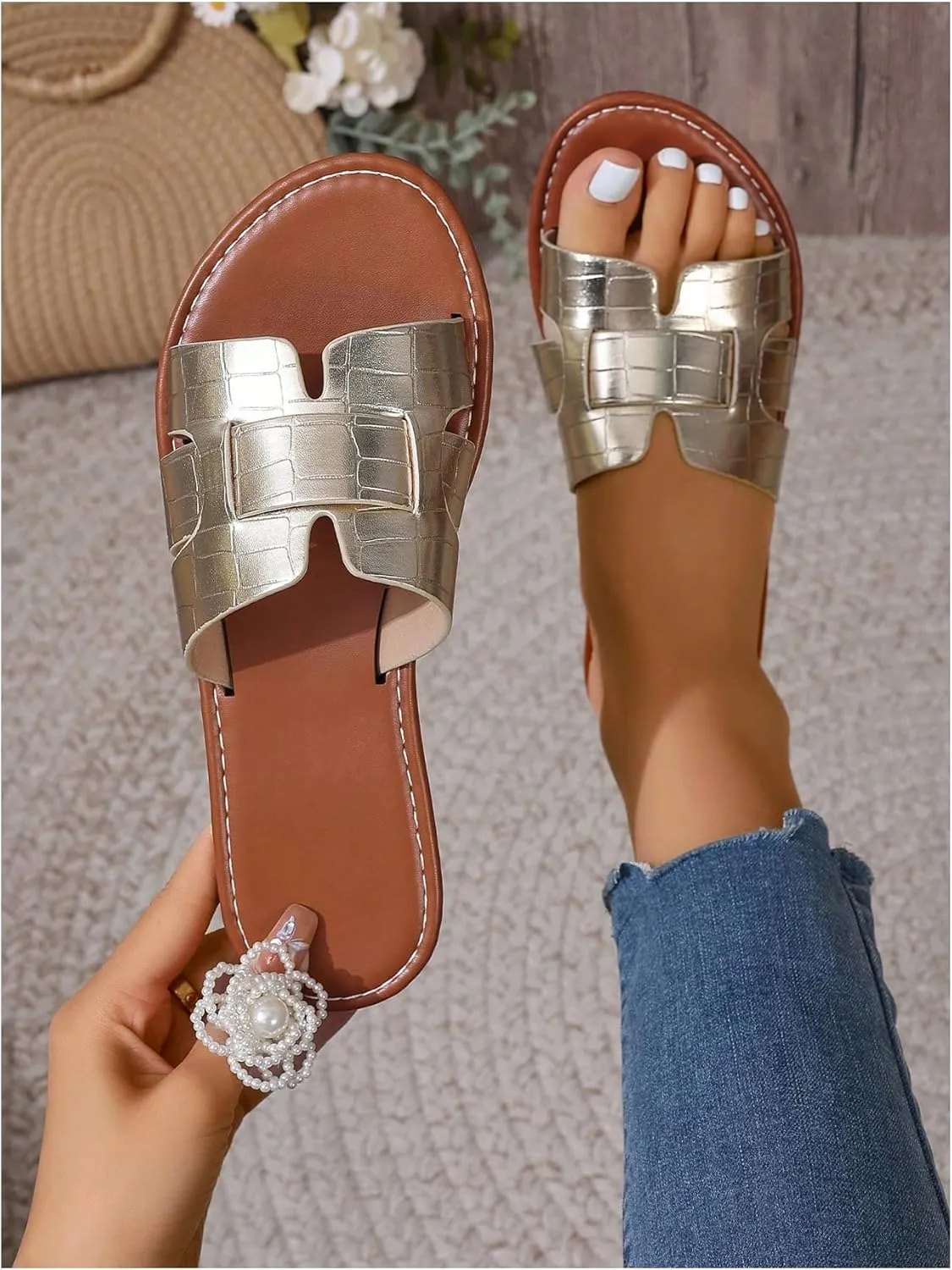 Floerns Women's Studded Cut Out Flat Sandal Open Toe Leather Slip on Beach Shoes
