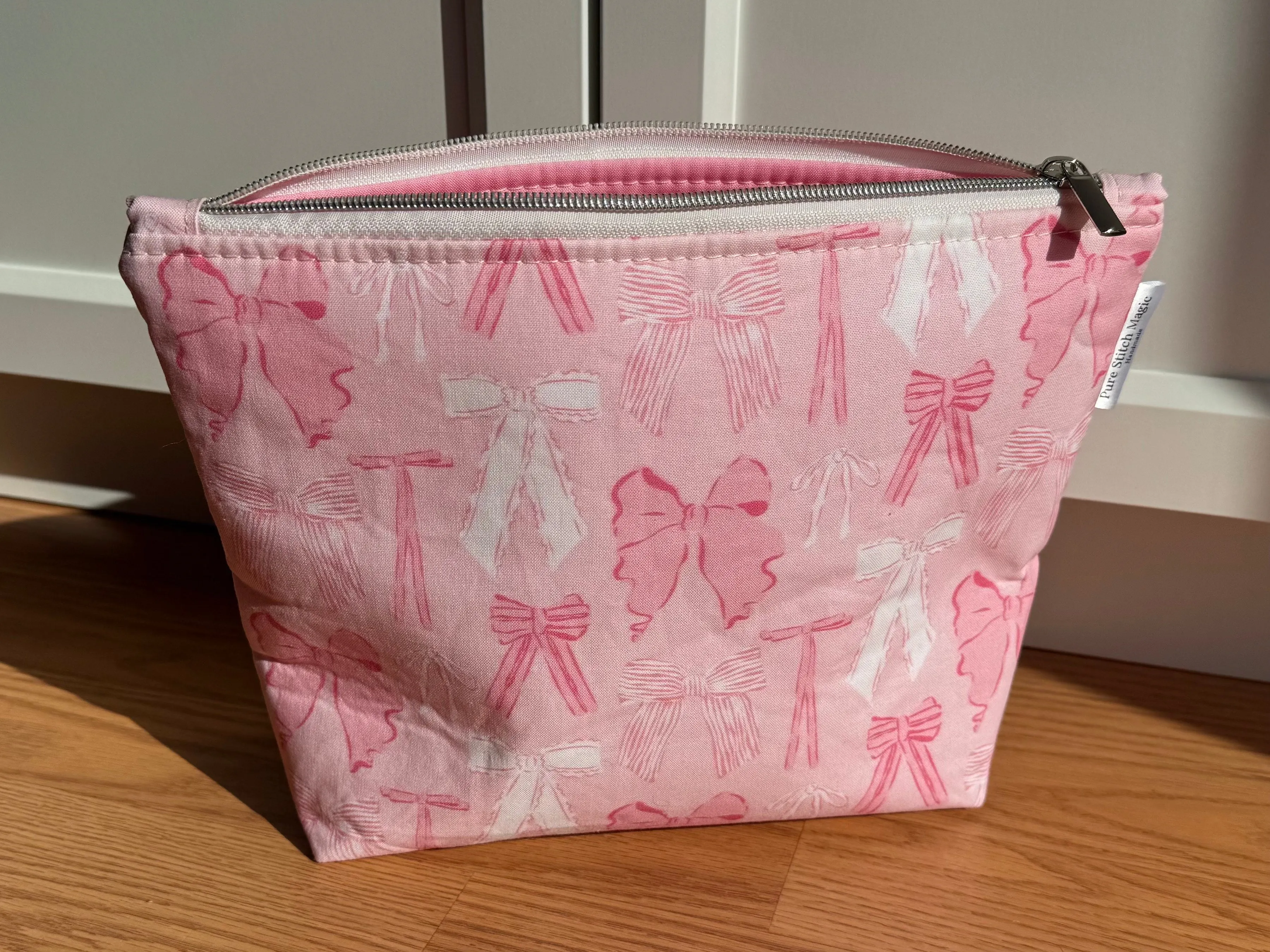 Large Pink Bow Cosmetic Zipper Bag