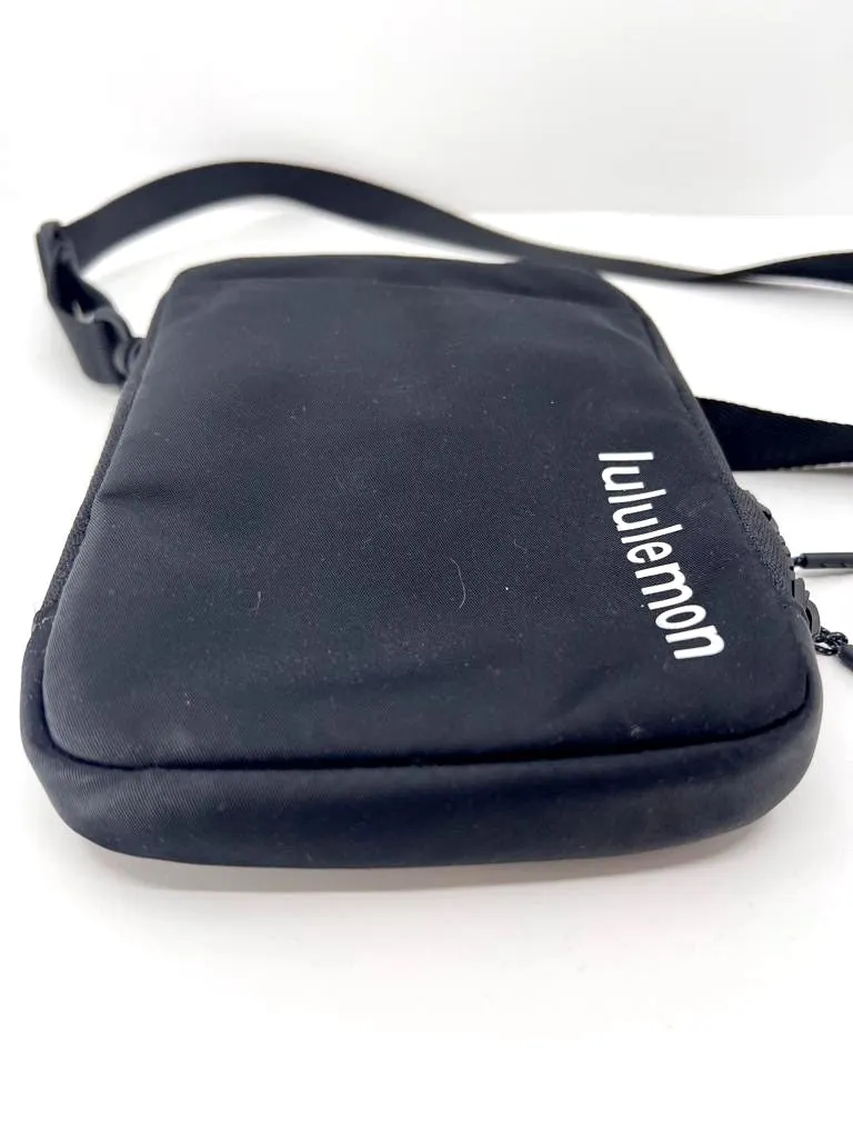 LULULEMON EASY ACCESS CROSSBODY BAG