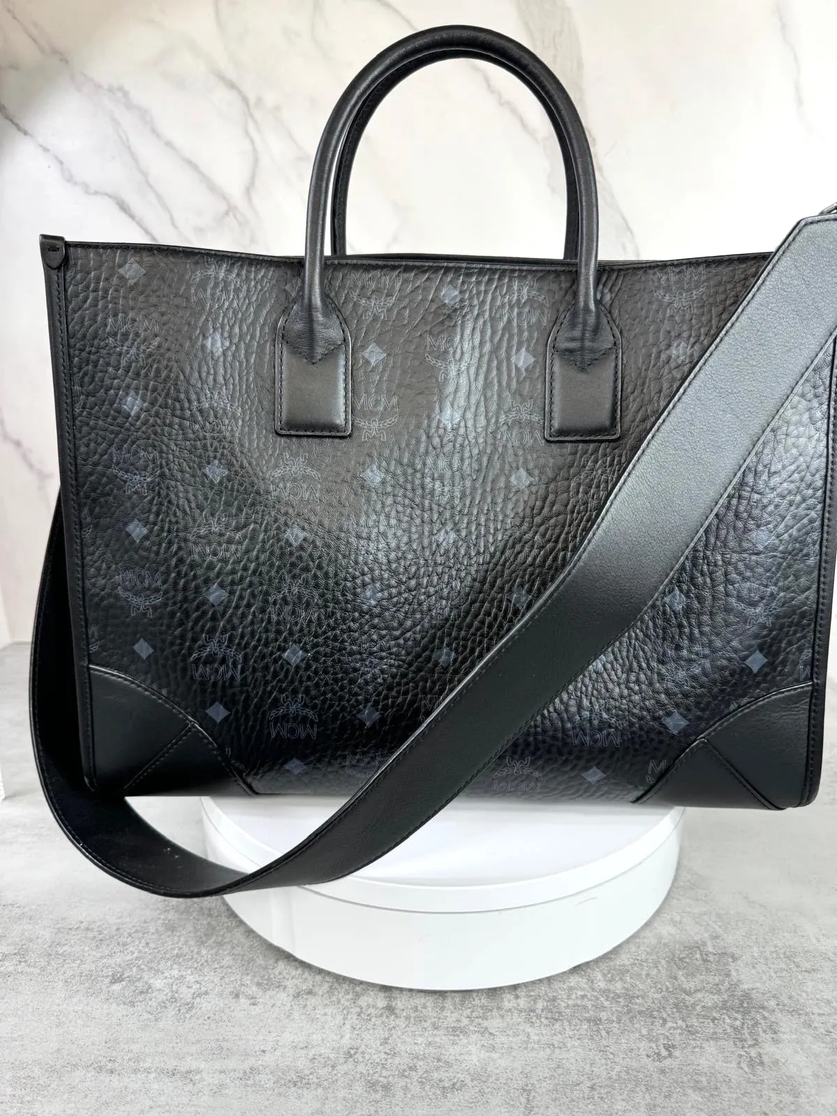 MCM VISETOS LARGE MUNCHEN TOTE BAG