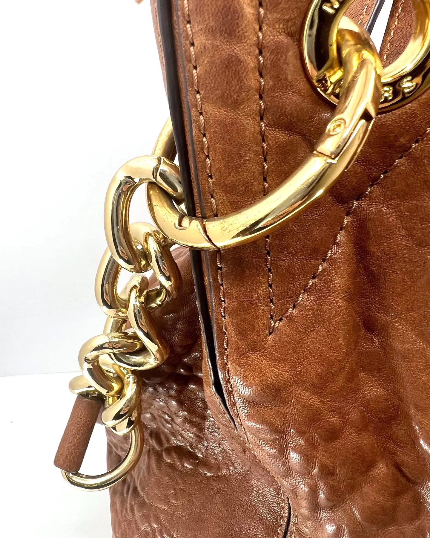MICHAEL KORS ASTOR STUDDED LEATHER SHOULDER BAG