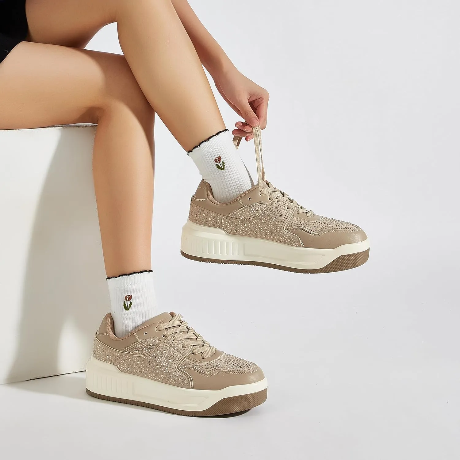 Niluber Women's Platform Sneakers Leather Low Top Tennis Shoes Lace Up Casual Walking Shoes