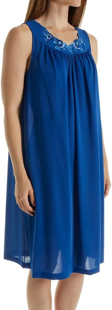 Shadowline Women's Plus-Size Petals 40 Inch Sleeveless Waltz Gown