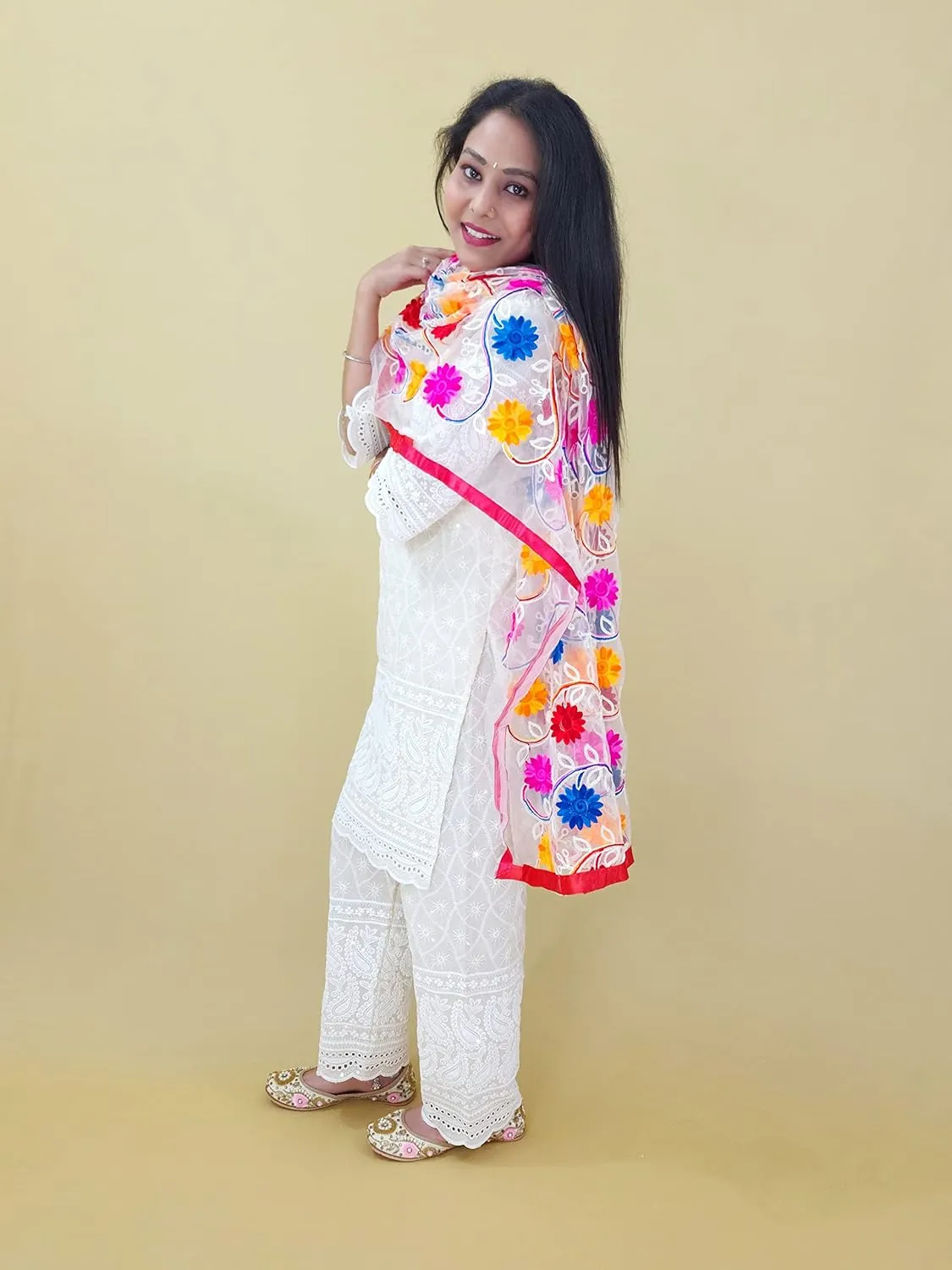 Women's Bergenia Gold Genuine Soft Leather Embroidered Jutis | Bite and Pinch Free Jutti | Punjabi Formal Juttis | Girl's Wedding Flat Ladies Mojari | Formal Ethnic Juti |