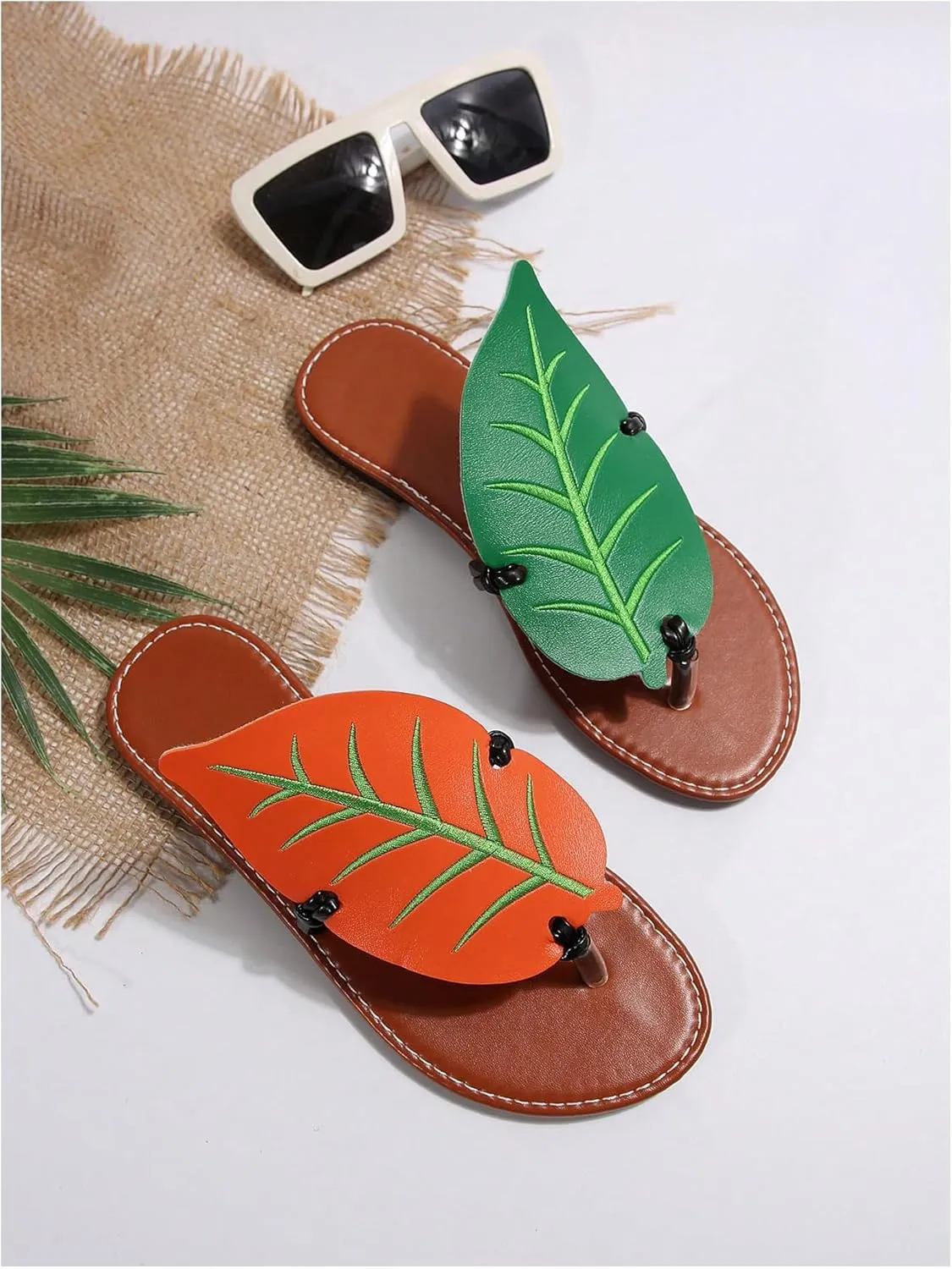 Women's Boho Leaf Appliques Thong Sandals Open Toe Outdoor Flip Flops Casual Slippers