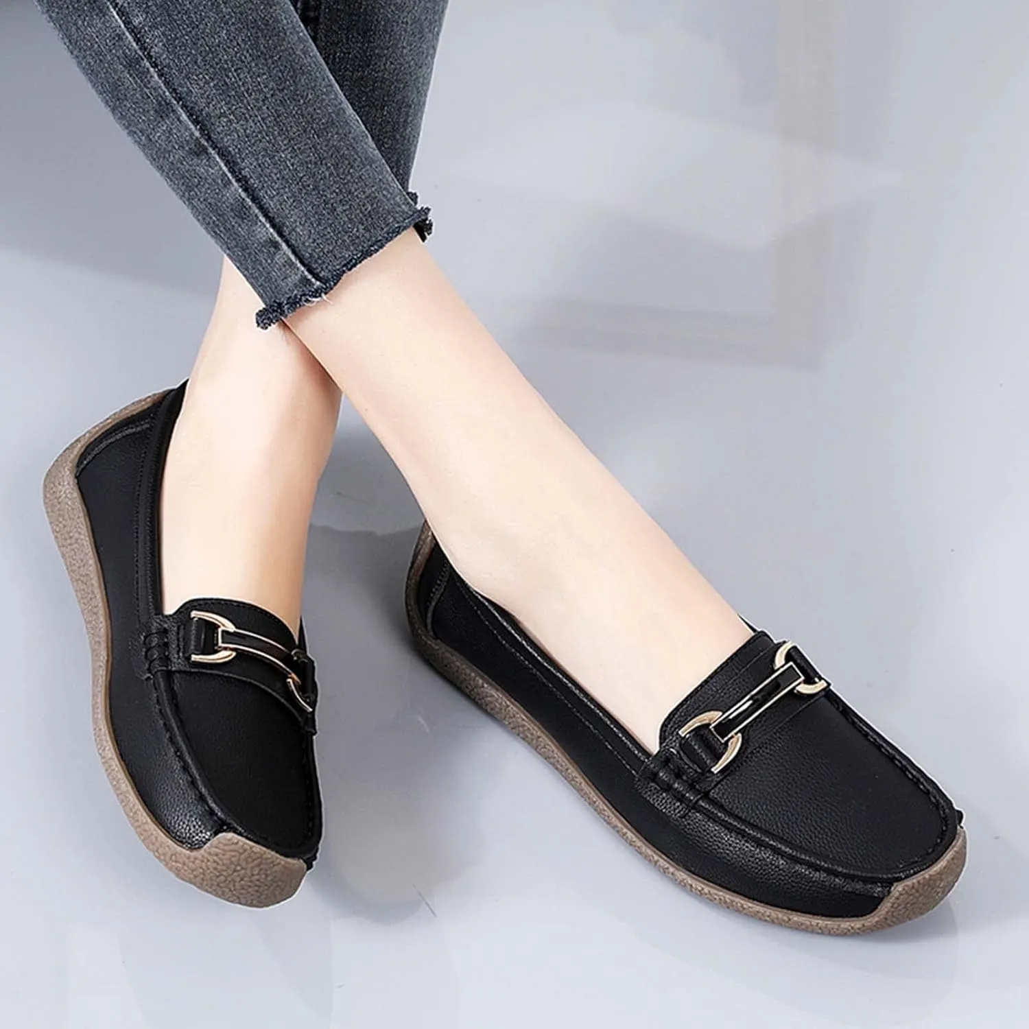 Women's Slip On Flats Loafers Leather Moccasins Walking Shoes Driving Penny Loafer with Anti-Slip Rubber Sole