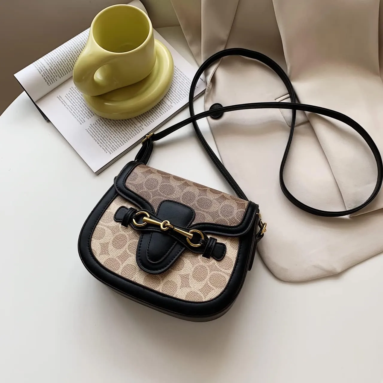 Women's Small Crossbody Bags with Golden Buckle Artificial Leather Purse Handbag in Fashionable Design